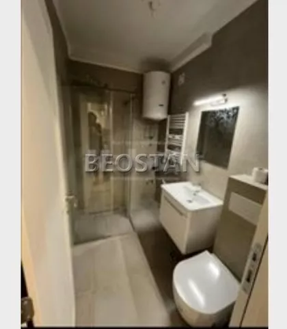 Crnogorska | 4zida.rs