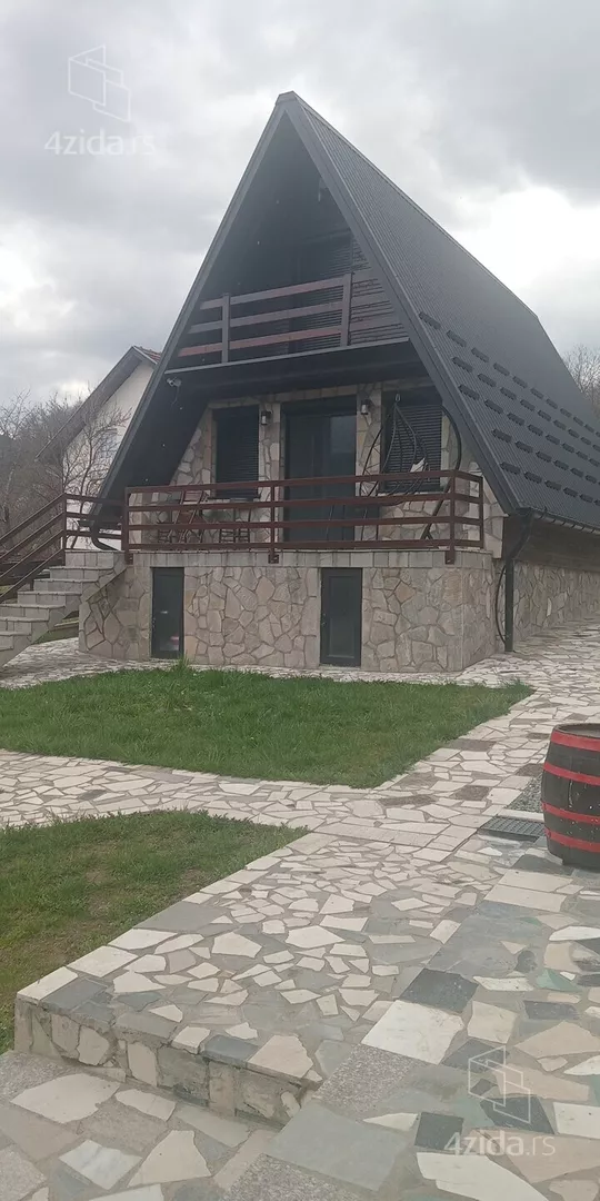 5-etažna kuća | 4zida