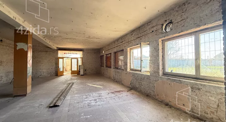 Poslovna zgrada | 4zida