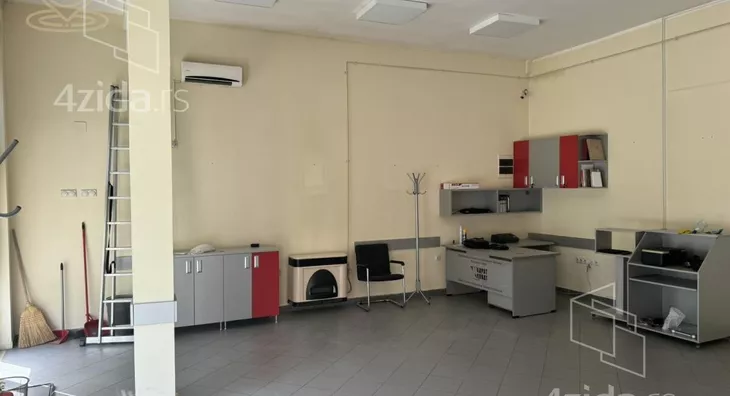 Poslovni prostor | 4zida