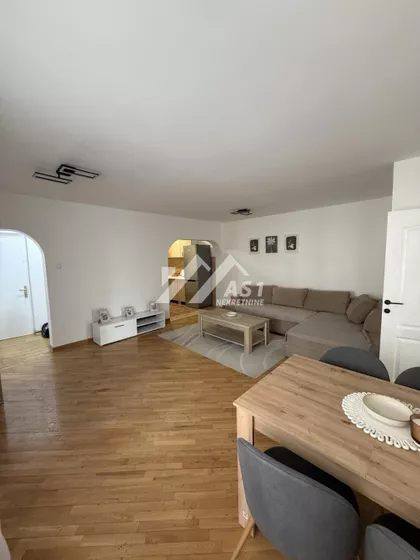 Trg majke Jevrosime | 4zida.rs