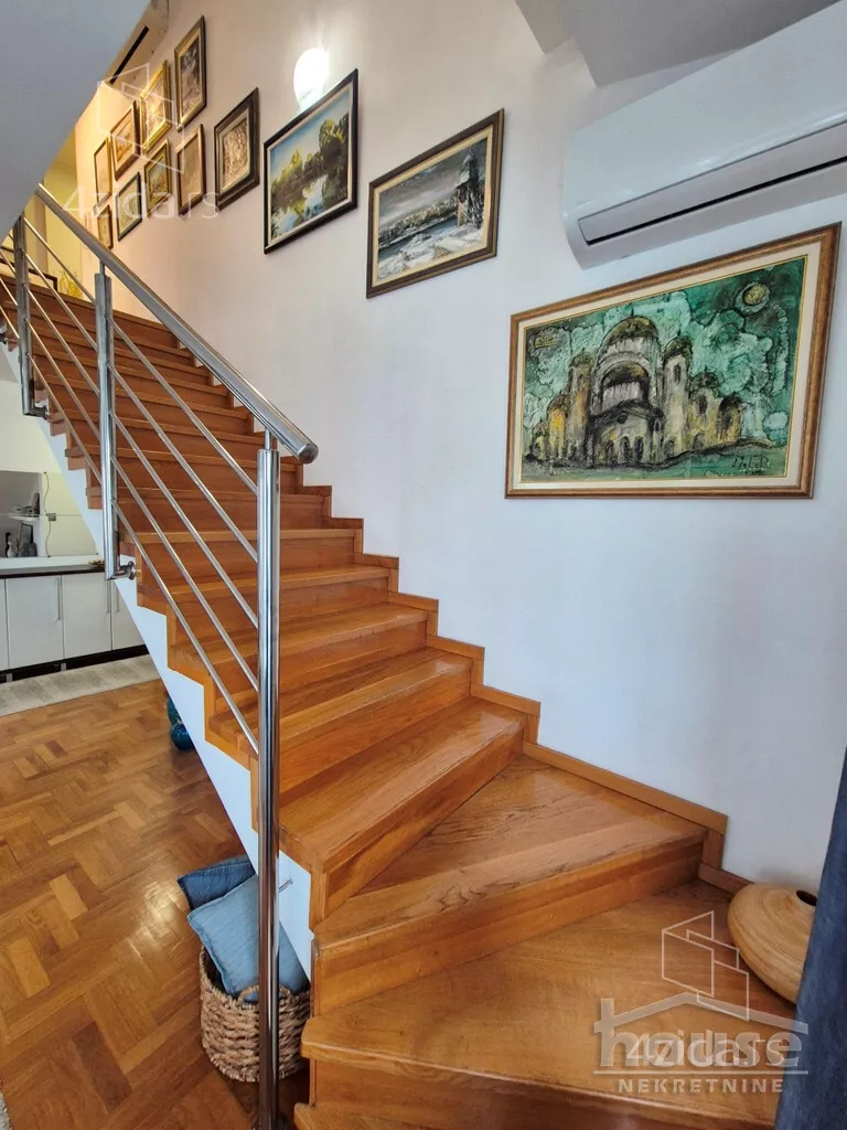 Šestosoban stan | 4zida