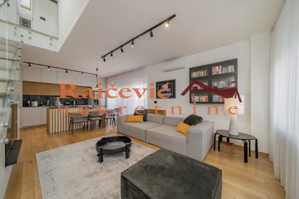 Grcica Milenka | 4zida.rs