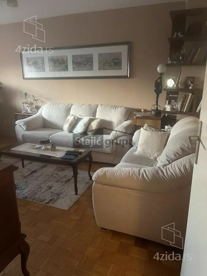 Dvoiposoban stan | 4zida