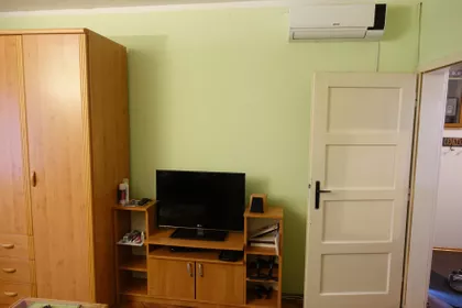 Ustanička 5 | 4zida.rs