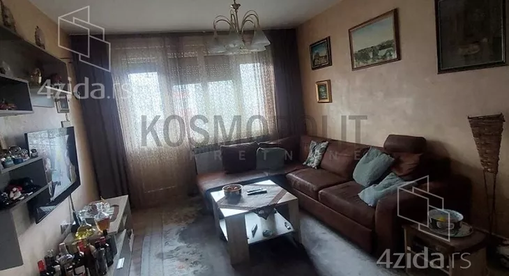 Šestosoban stan | 4zida