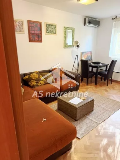 Karađorđev Trg | 4zida.rs