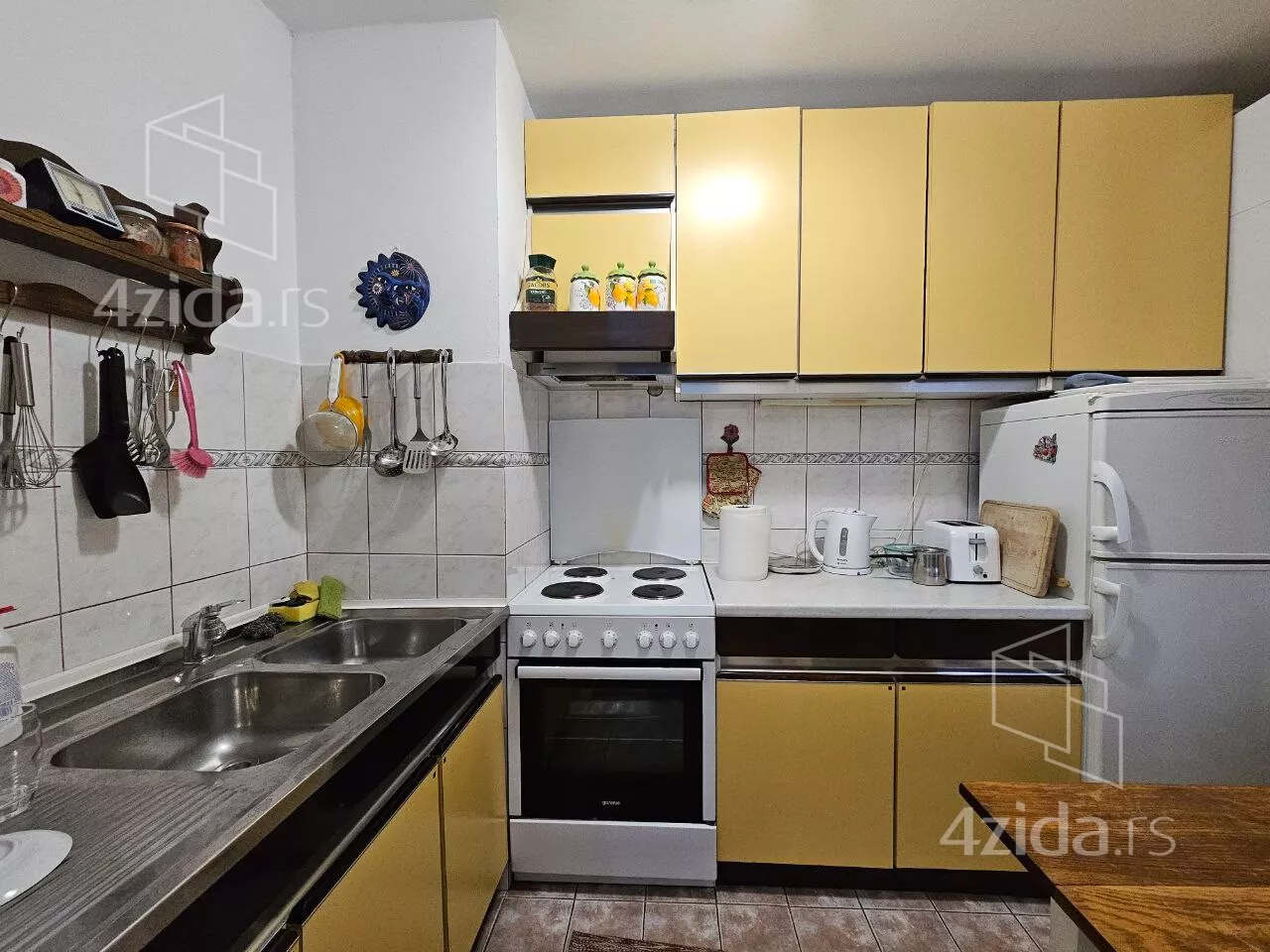 Trosoban stan | 4zida