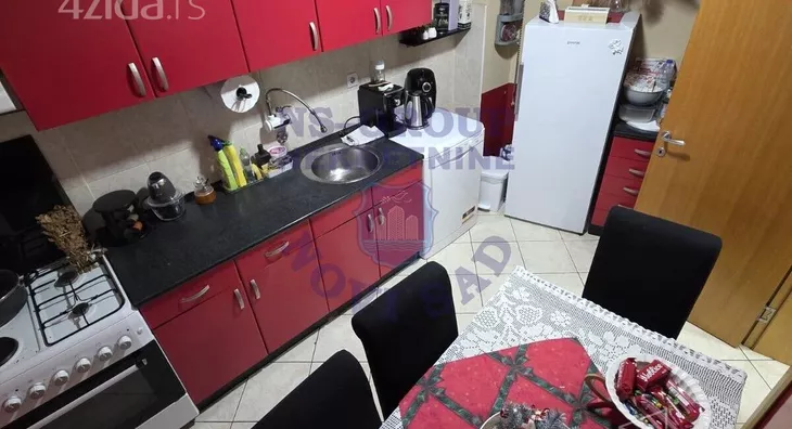 Petosoban stan | 4zida