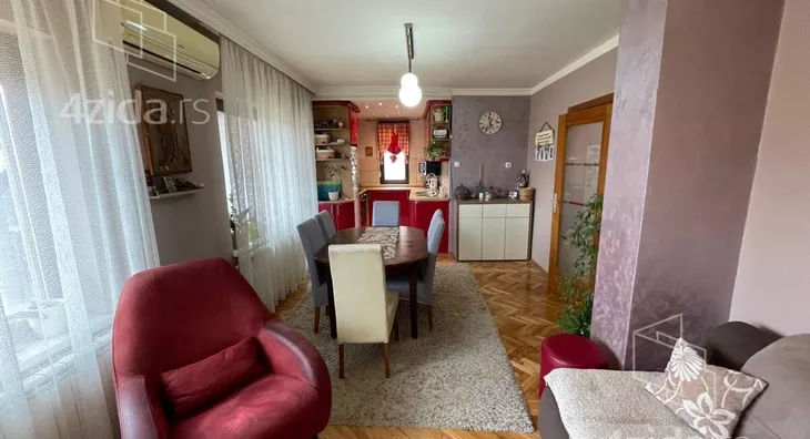 Troiposoban stan | 4zida