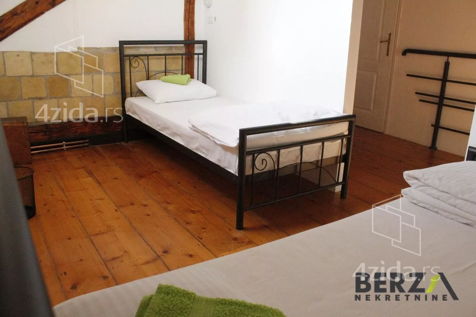 Petosoban stan | 4zida