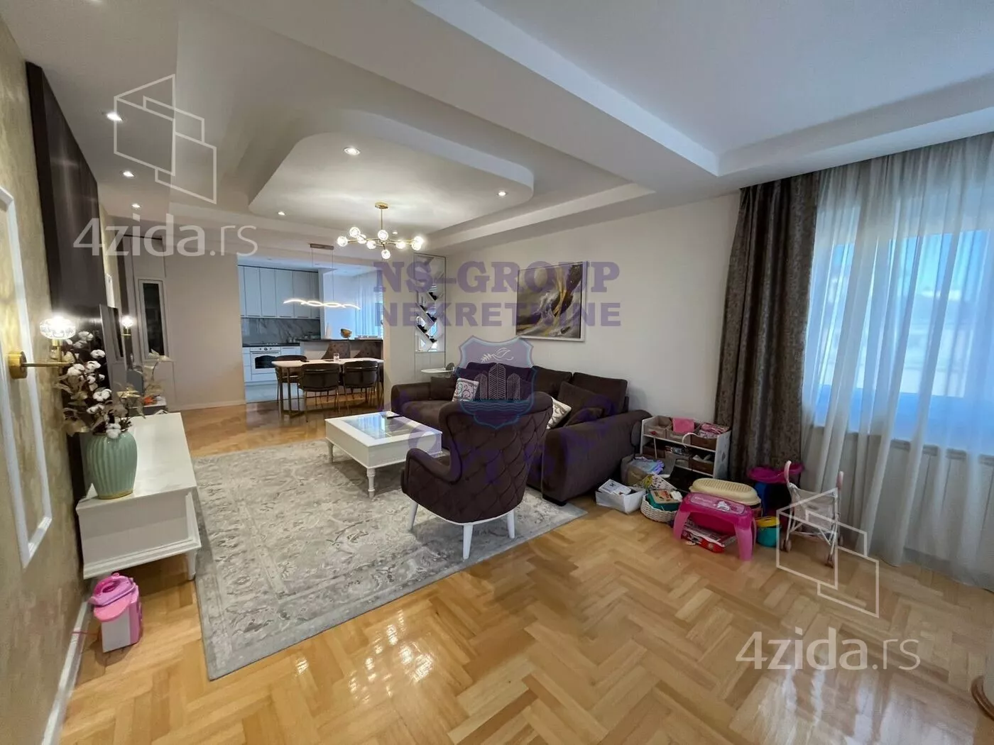 Trosoban stan | 4zida