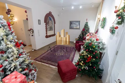 Milana Kašanina | 4zida.rs