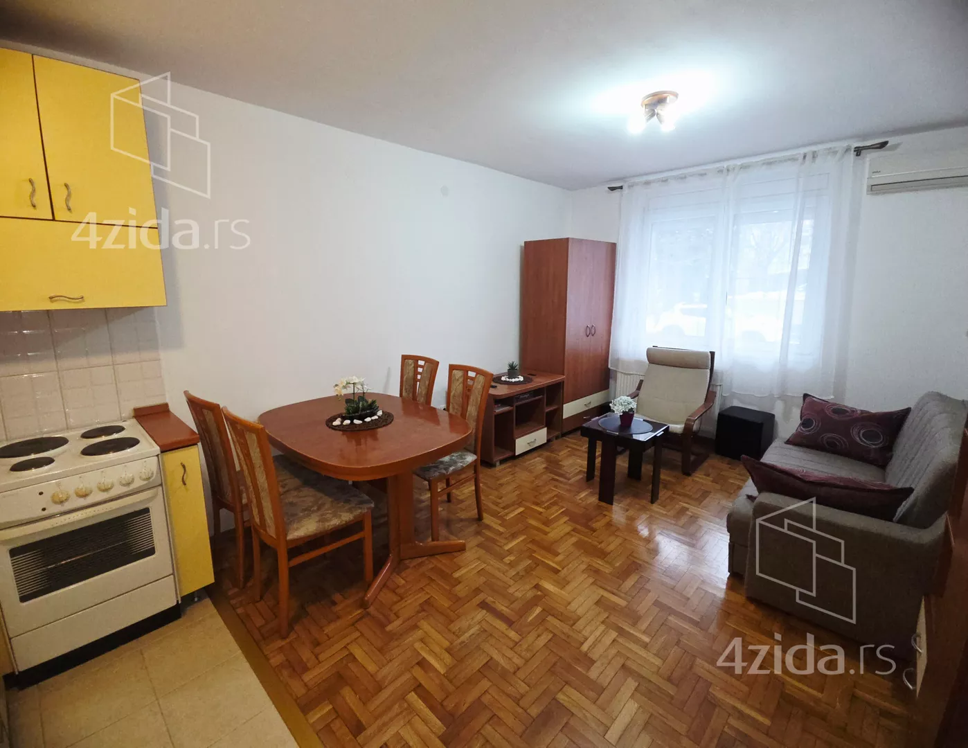 Dvoiposoban stan | 4zida