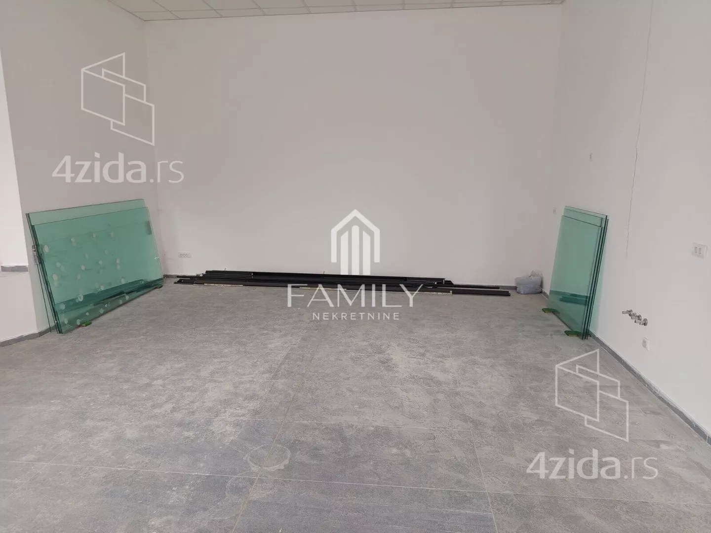 Poslovni prostor | 4zida