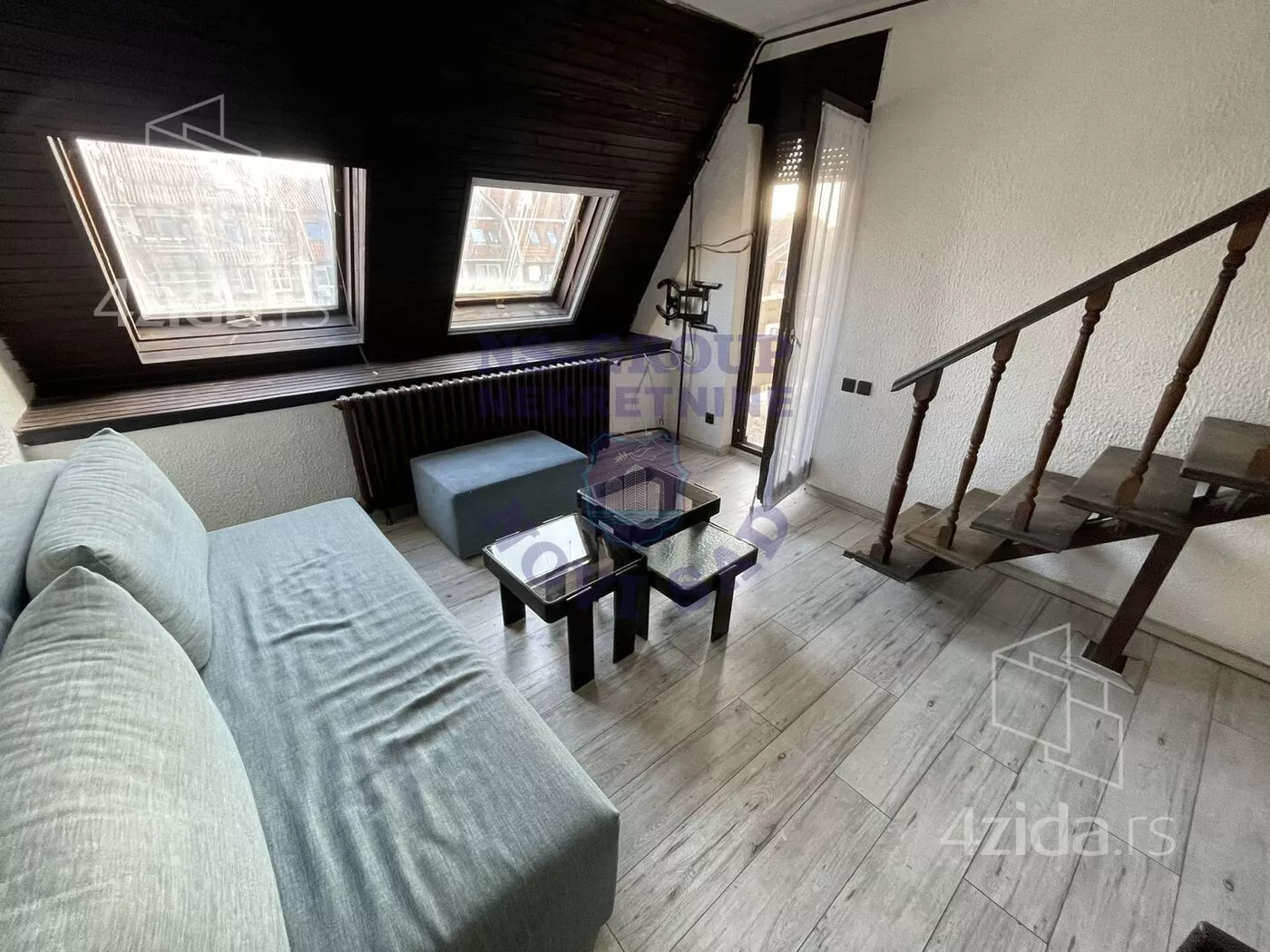 Troiposoban stan | 4zida