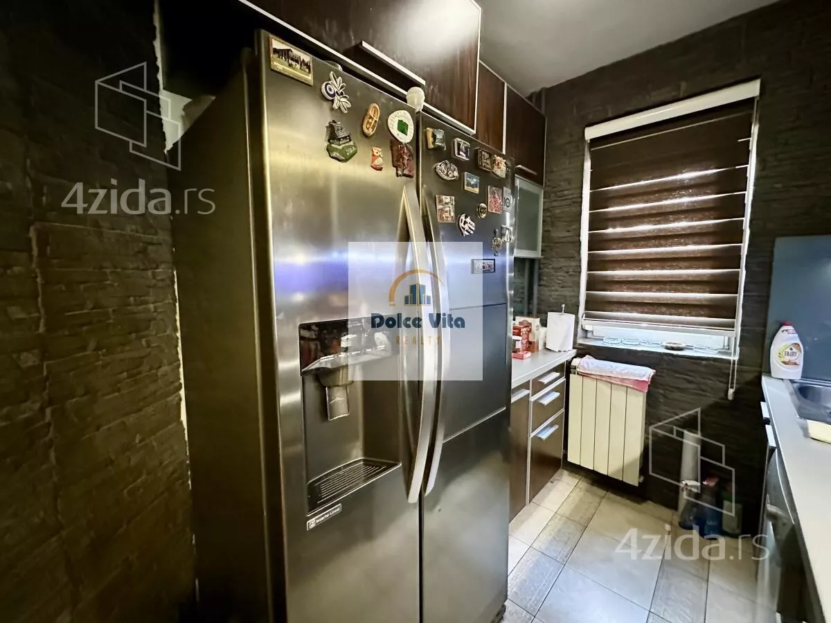 Šestosoban stan | 4zida