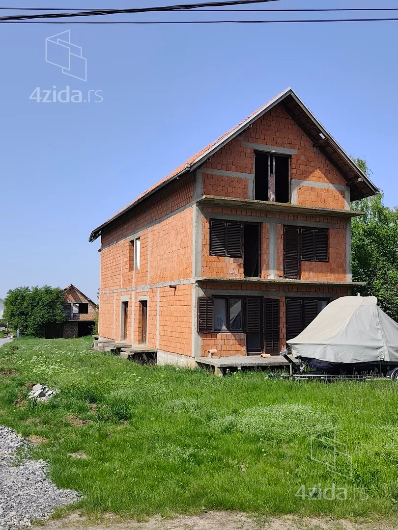 Građevinsko zemljište | 4zida