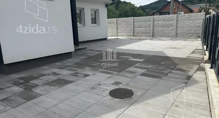 Kuća | 4zida