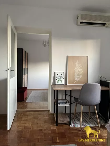 NADEŽDE PETROVIĆ | 4zida.rs