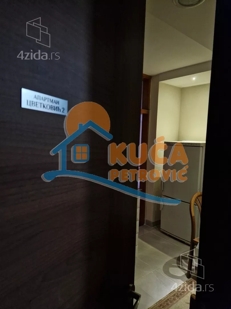 Troiposoban stan | 4zida