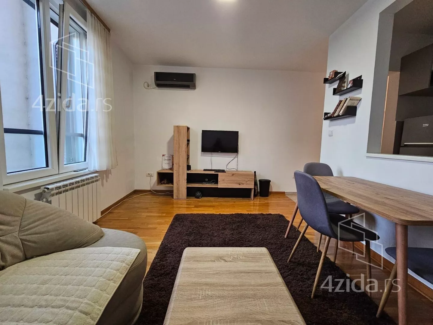 Dvoiposoban stan | 4zida