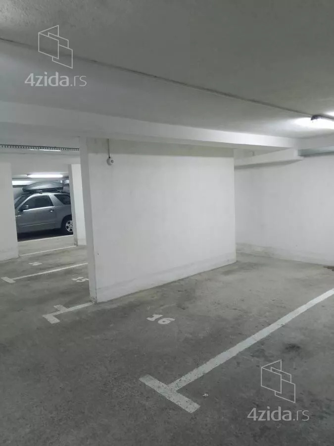 Parking | 4zida