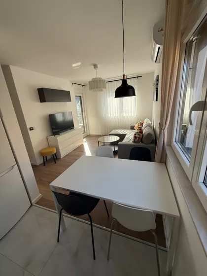 Autokomanda | 4zida.rs