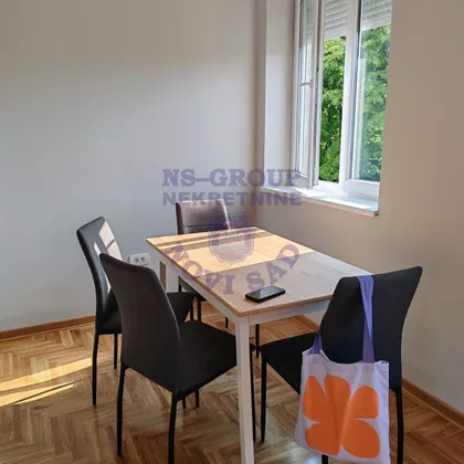Kvantaška Pijaca | 4zida.rs