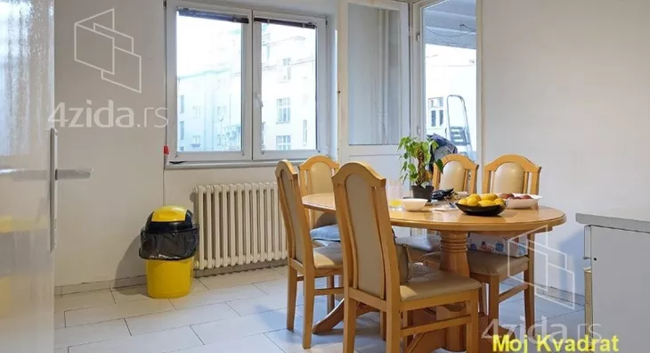 Četvoroiposoban stan | 4zida