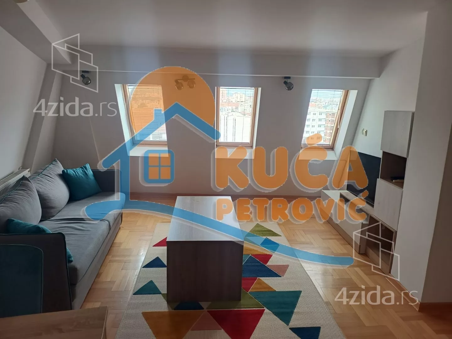 Jednoiposoban stan | 4zida