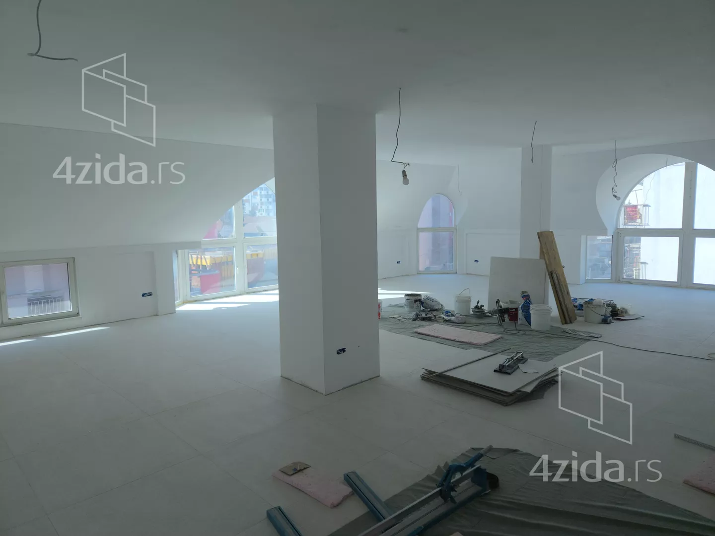 Poslovni prostor | 4zida