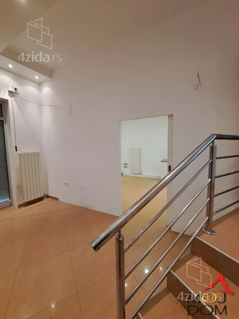 Garaža | 4zida