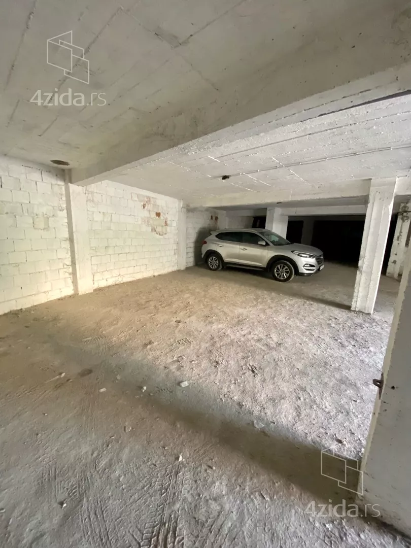 Parking | 4zida