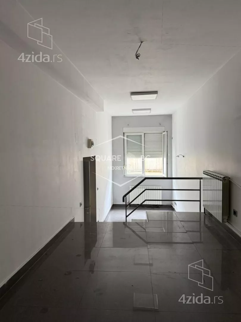 Šestosoban stan | 4zida