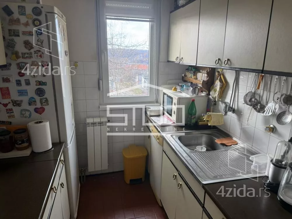 Petosoban stan | 4zida