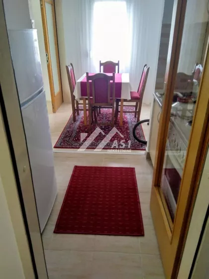 Pariske komune | 4zida.rs