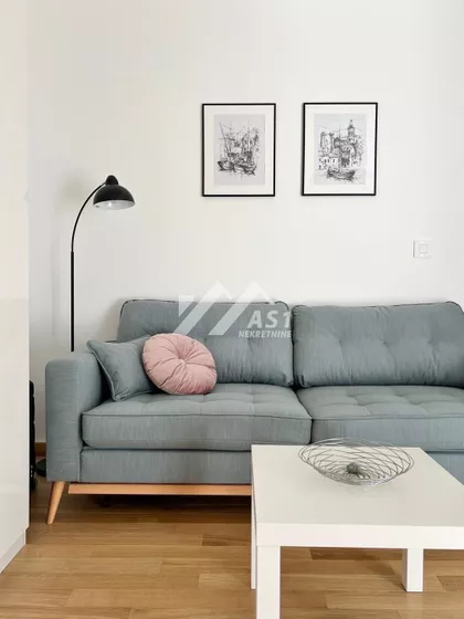 Trg Komenskog | 4zida.rs