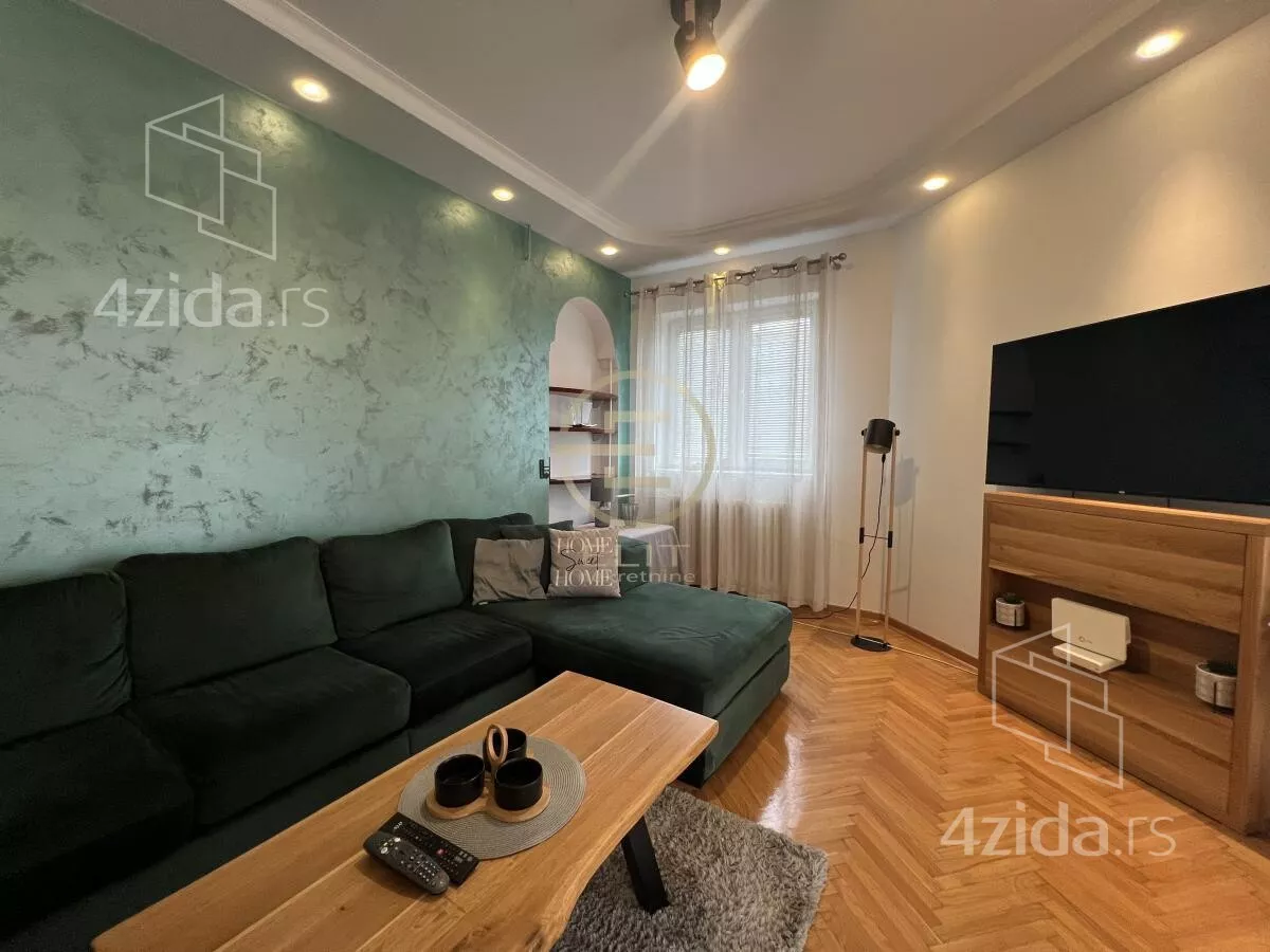 Četvoroiposoban stan | 4zida