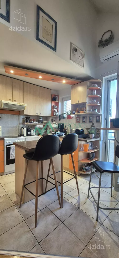 Troiposoban stan | 4zida