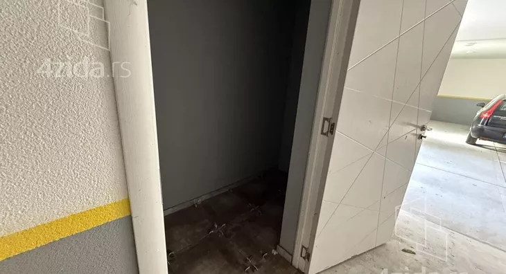 Garaža | 4zida