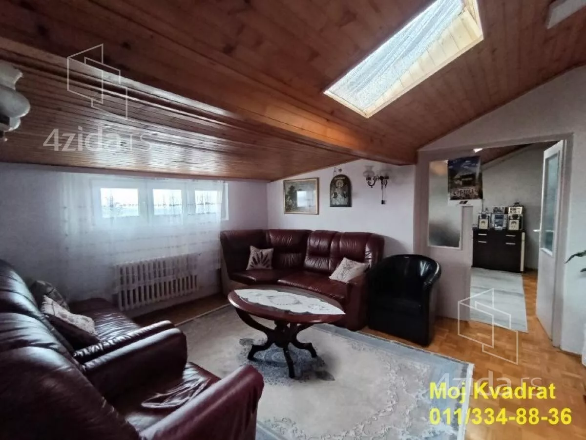 Troiposoban stan | 4zida