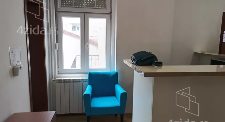 Četvoroiposoban stan | 4zida