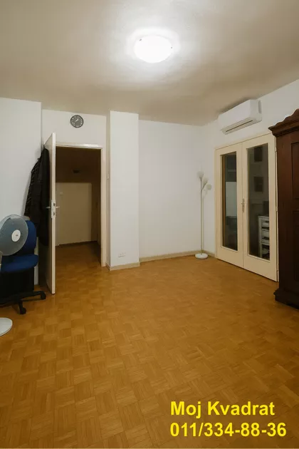 16. oktobra | 4zida.rs