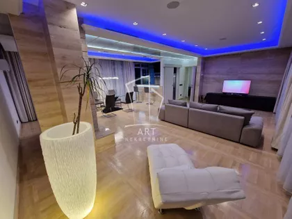 Velisava Vulovića | 4zida.rs