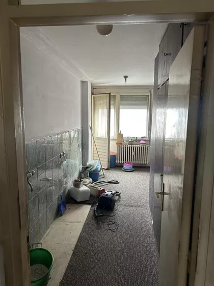 Crveni Pevac | 4zida.rs