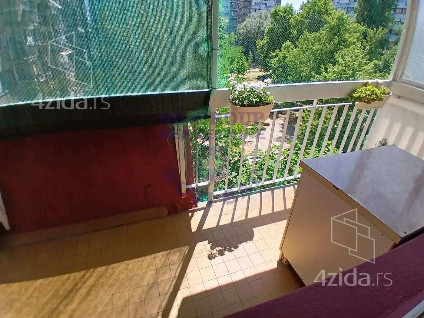 Troiposoban stan | 4zida