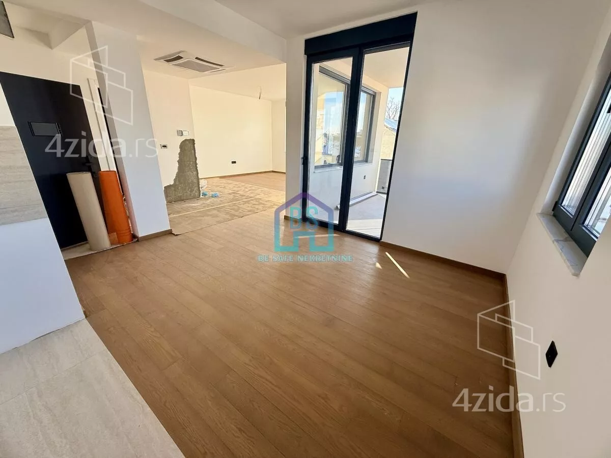 Petosoban stan | 4zida