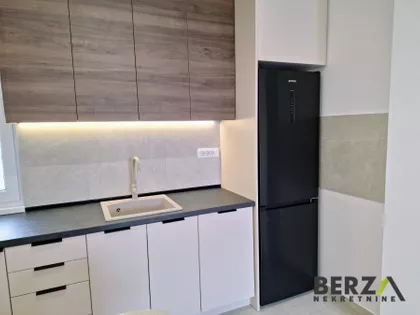 Bulevar Patrijarha Pavla (Somborski Bulevar) | 4zida.rs