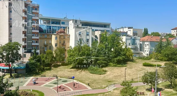 Četvoroiposoban stan | 4zida